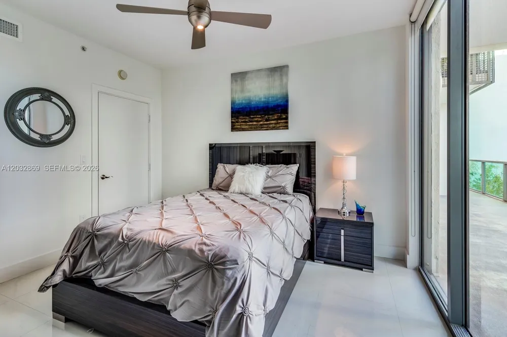 6000 Collins Ave #346 Miami Beach, FL 33140