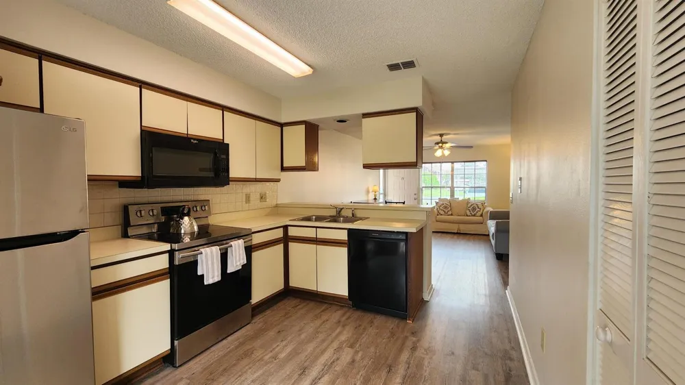 6440 Spring Flower Drive #14 New Port Richey, FL 34653