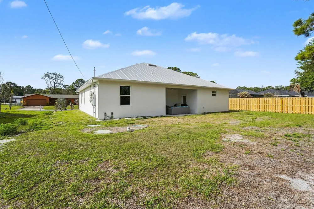 1444 Seeley Circle NW Palm Bay, FL 32907