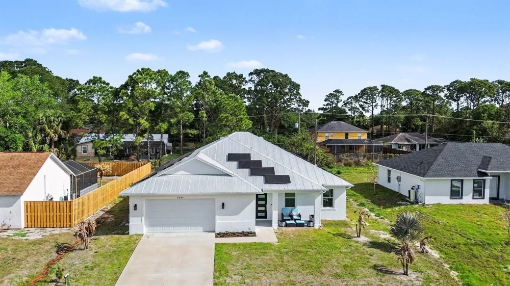 1444 Seeley Circle NW Palm Bay, FL 32907