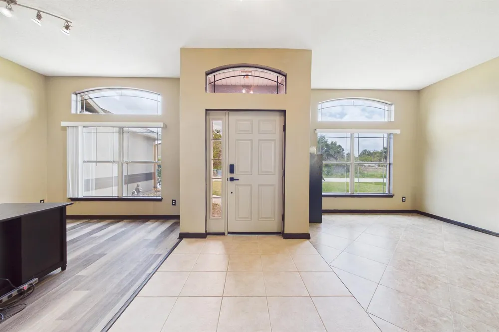 567 Mimosa Street SW Palm Bay, FL 32908