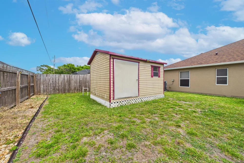 567 Mimosa Street SW Palm Bay, FL 32908