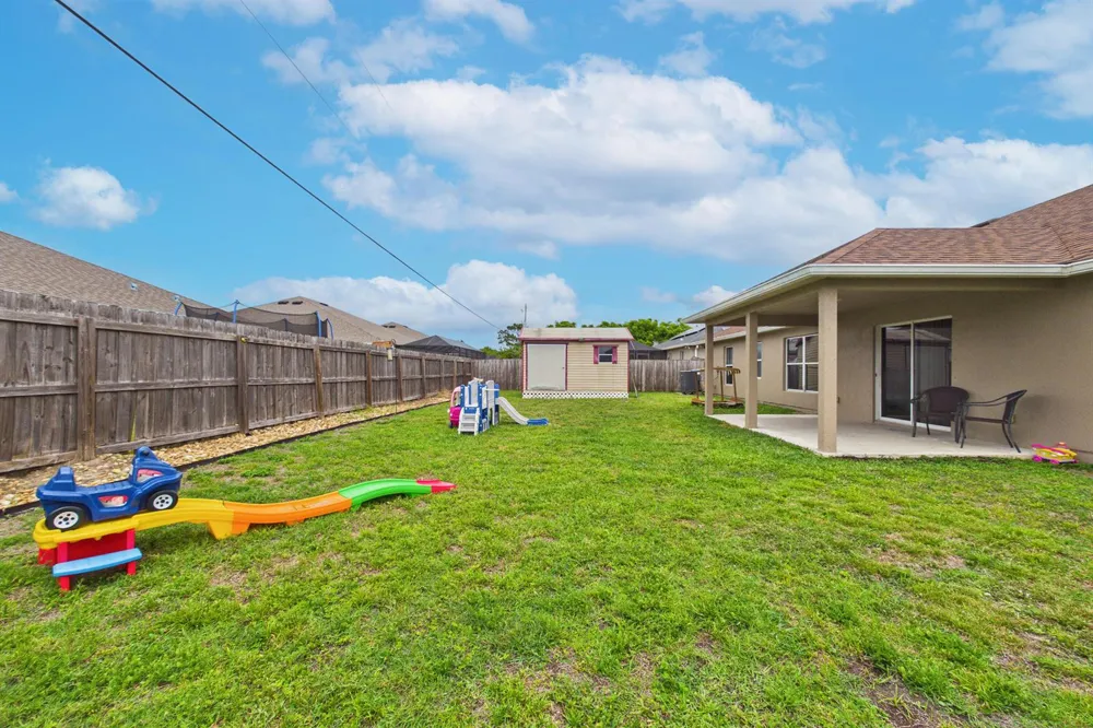 567 Mimosa Street SW Palm Bay, FL 32908