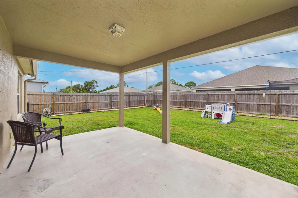 567 Mimosa Street SW Palm Bay, FL 32908
