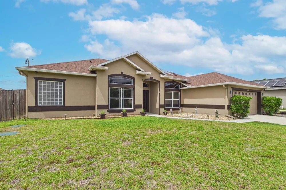 567 Mimosa Street SW Palm Bay, FL 32908
