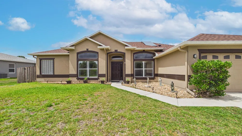 567 Mimosa Street SW Palm Bay, FL 32908