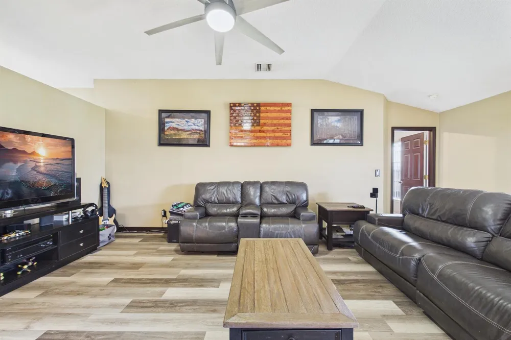 567 Mimosa Street SW Palm Bay, FL 32908