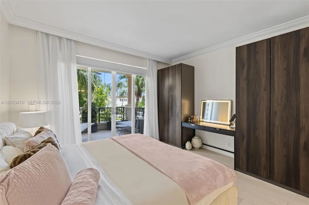 19122 Fisher Island Dr #19122 Miami Beach, FL 33109