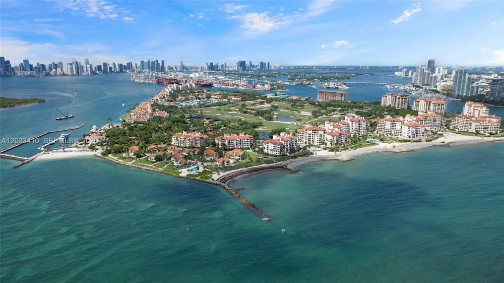 19122 Fisher Island Dr #19122 Miami Beach, FL 33109