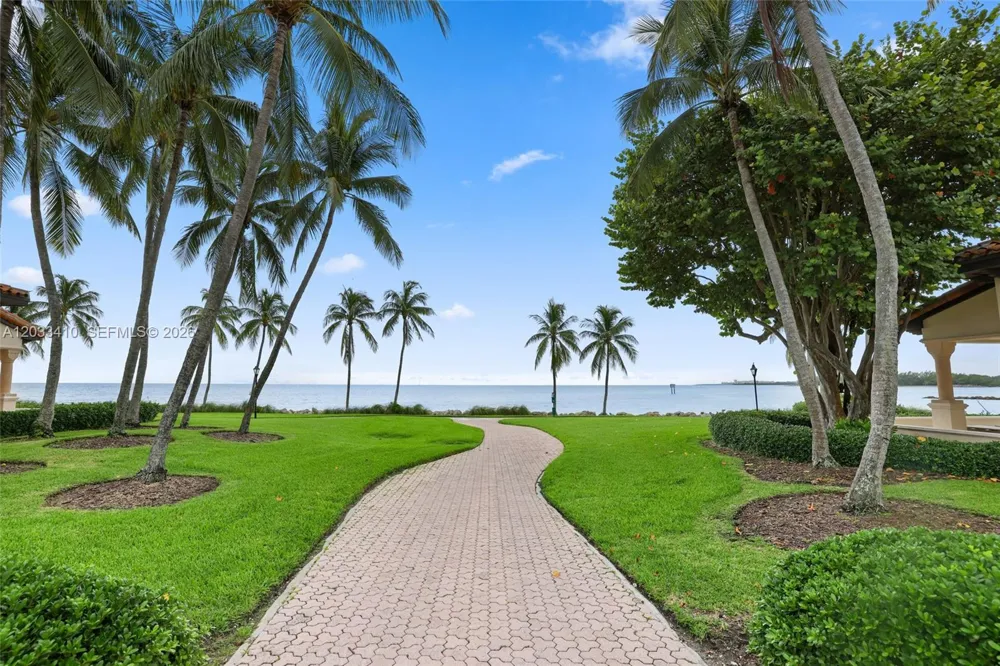19122 Fisher Island Dr #19122 Miami Beach, FL 33109