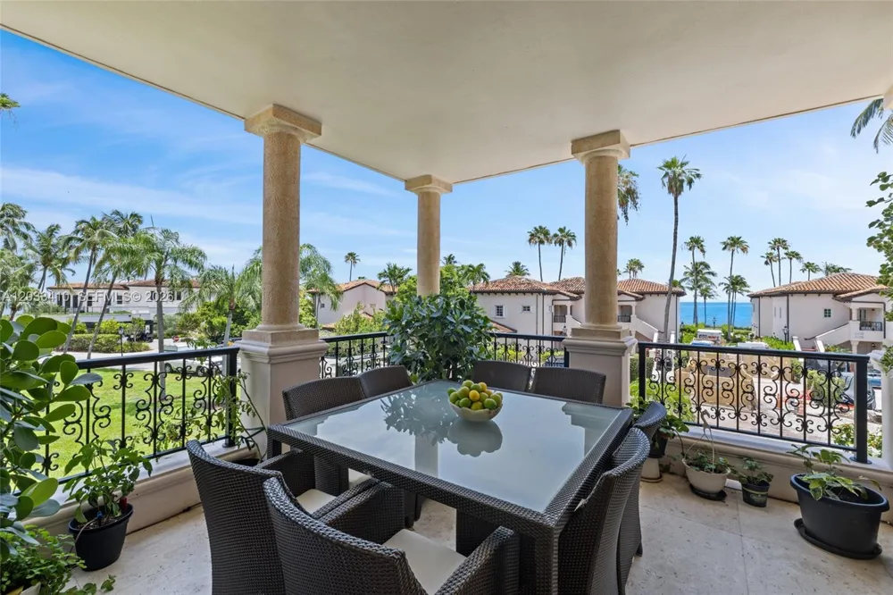 19122 Fisher Island Dr #19122 Miami Beach, FL 33109