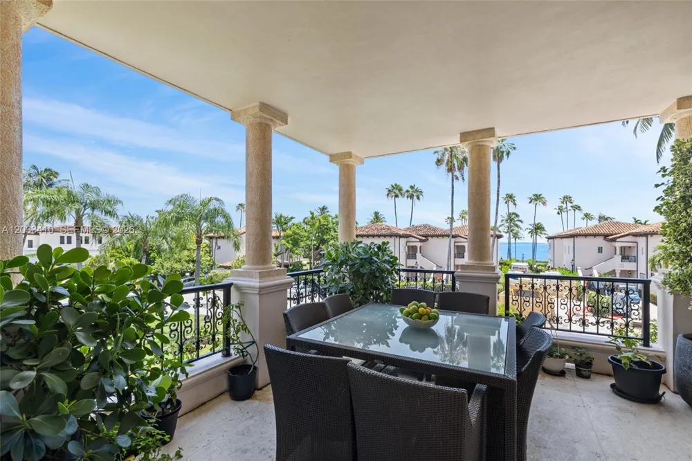 19122 Fisher Island Dr #19122 Miami Beach, FL 33109
