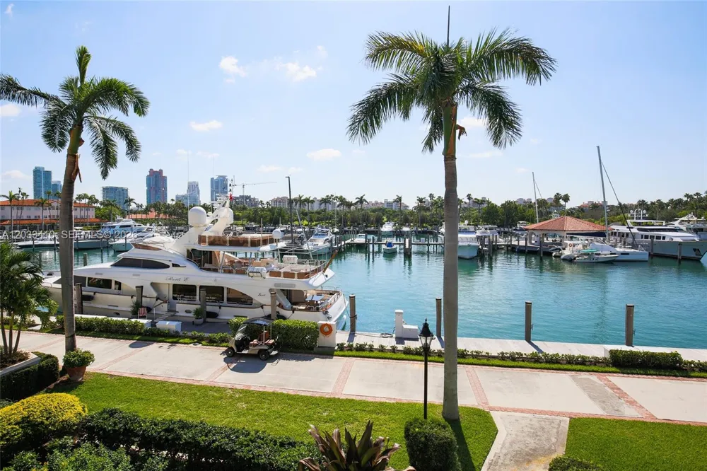 19122 Fisher Island Dr #19122 Miami Beach, FL 33109