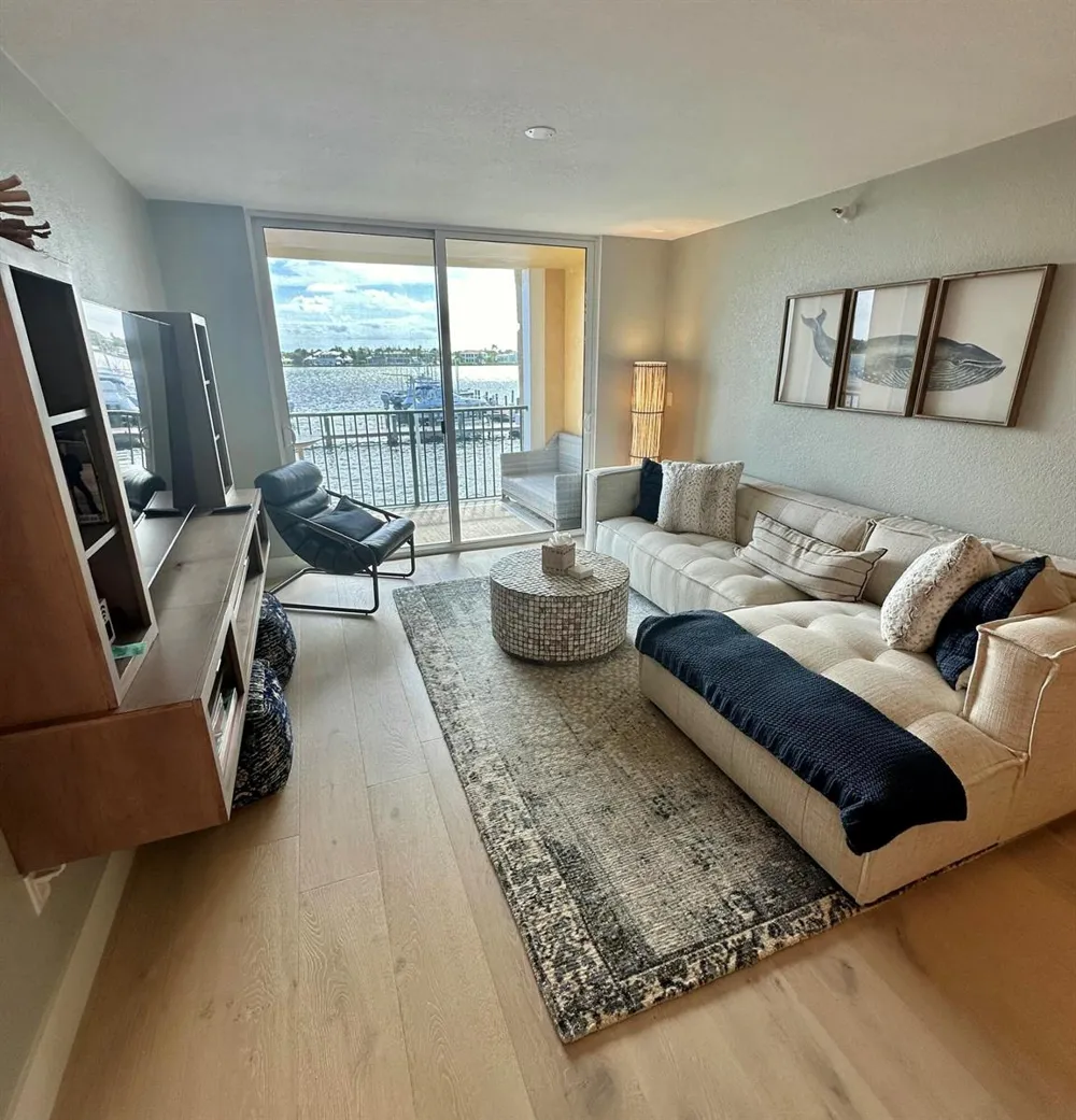 167 Yacht Club Way #204 Hypoluxo, FL 33462