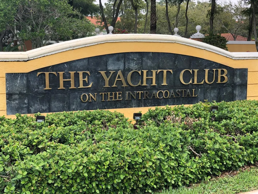 167 Yacht Club Way #204 Hypoluxo, FL 33462