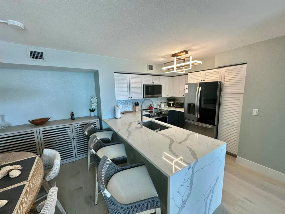 167 Yacht Club Way #204 Hypoluxo, FL 33462