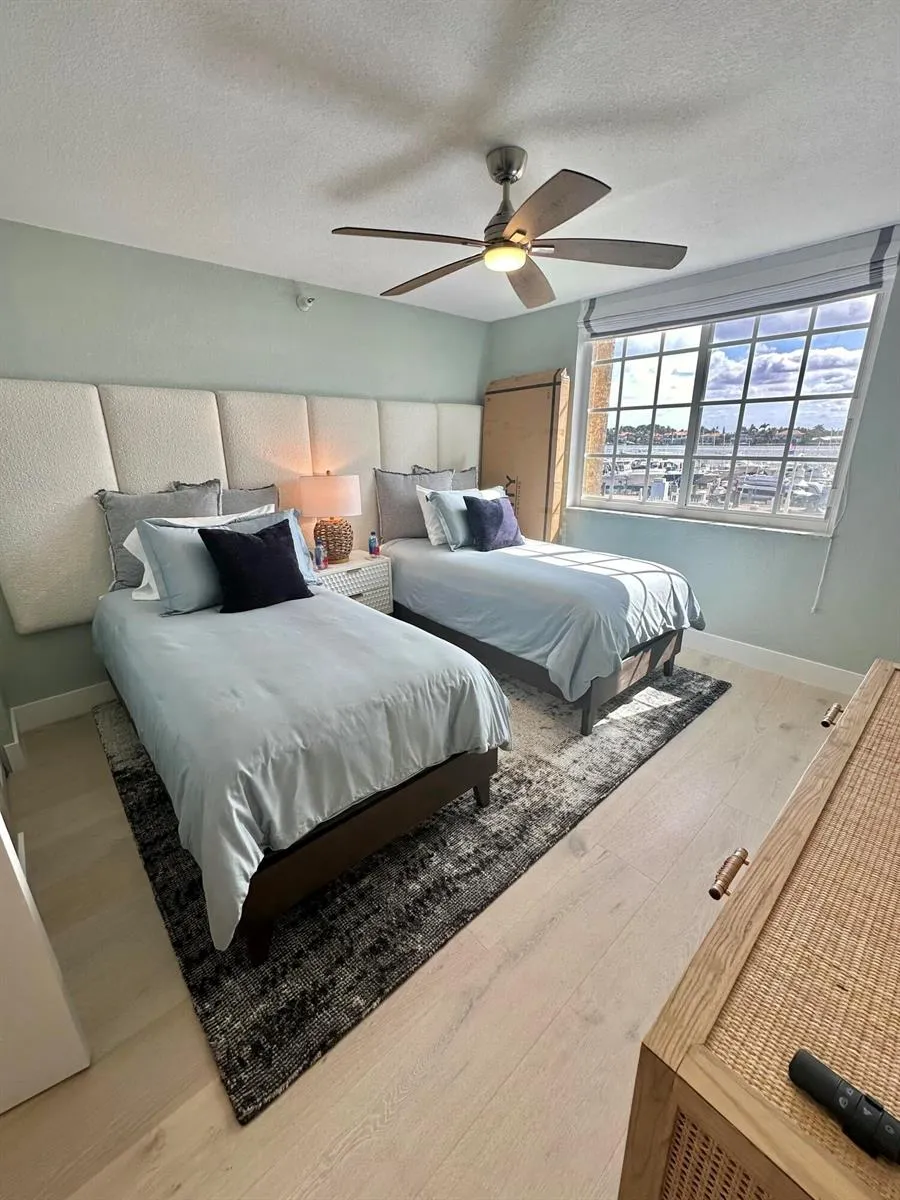 167 Yacht Club Way #204 Hypoluxo, FL 33462