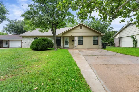 1121 Sam Houston Drive