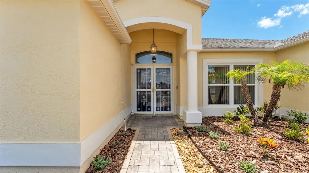 6008 SWALLOW DRIVE Lakeland, FL 33809