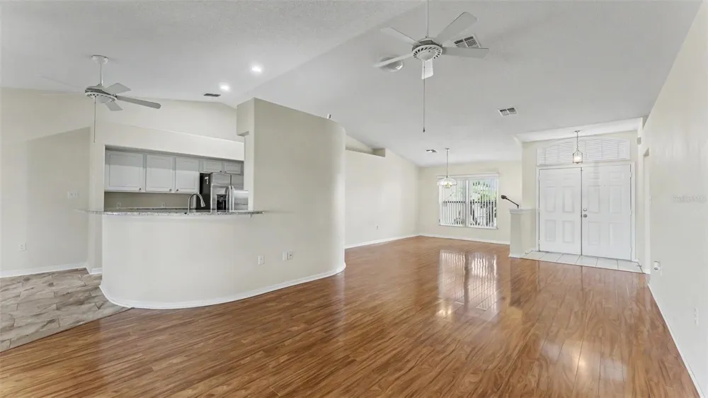 6008 SWALLOW DRIVE Lakeland, FL 33809