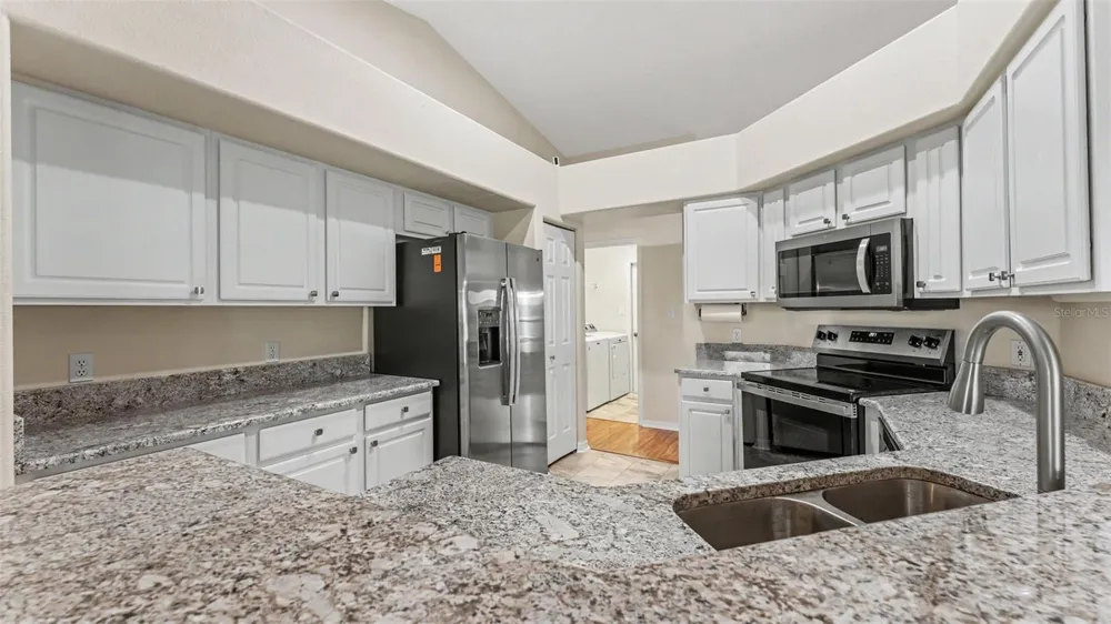 6008 SWALLOW DRIVE Lakeland, FL 33809
