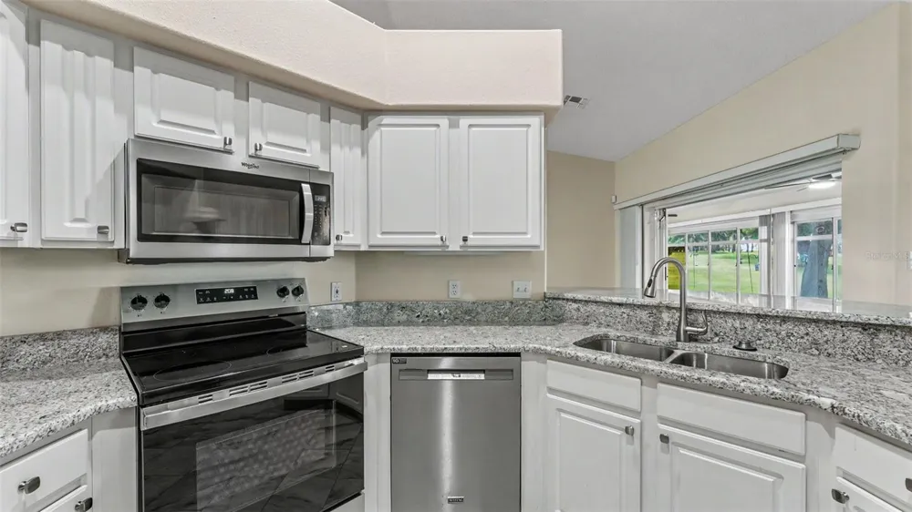 6008 SWALLOW DRIVE Lakeland, FL 33809