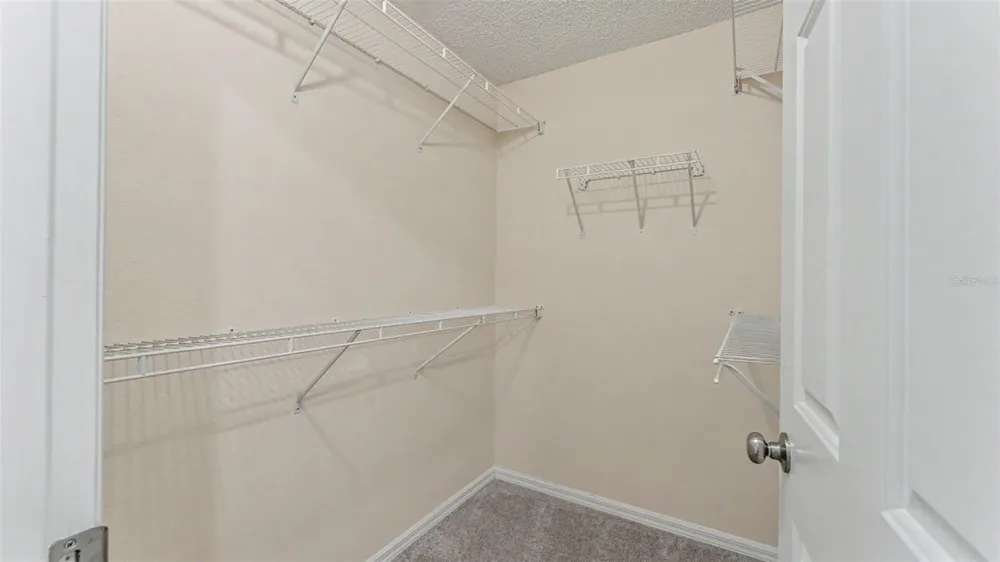 6008 SWALLOW DRIVE Lakeland, FL 33809