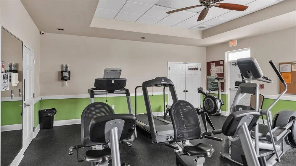 6008 SWALLOW DRIVE Lakeland, FL 33809