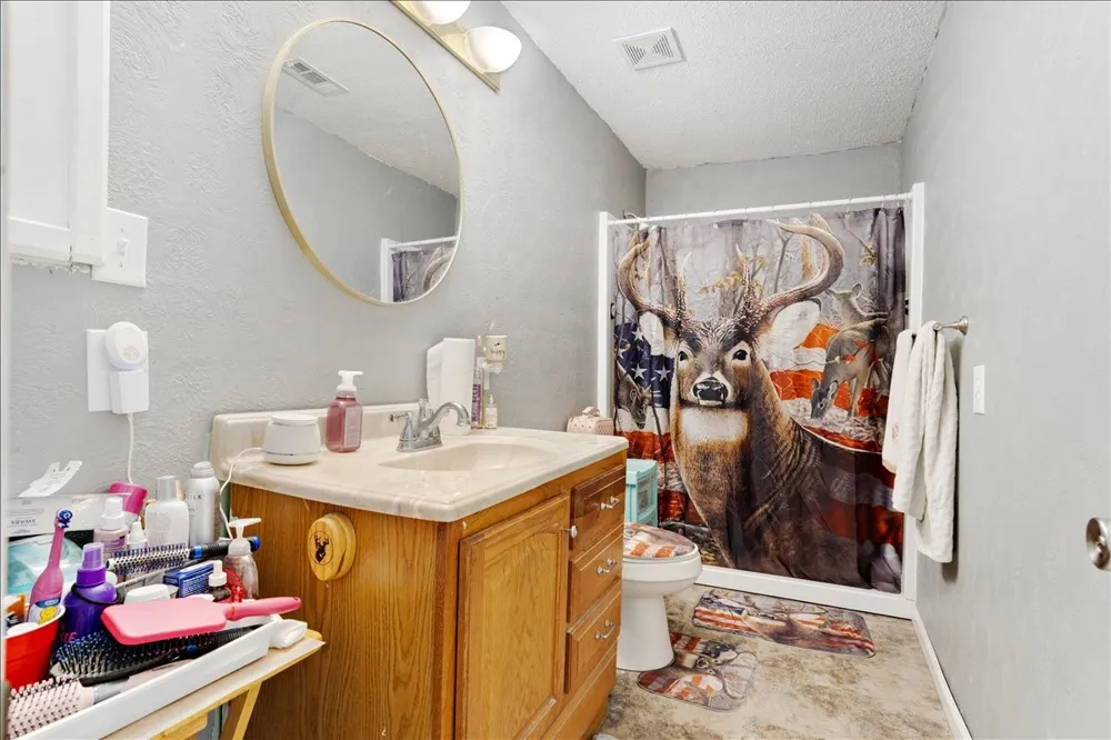 1250 Garrett Road Whitewright, TX 75491