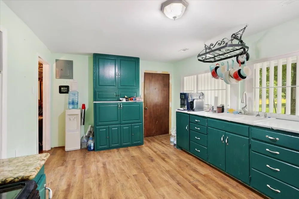 1250 Garrett Road Whitewright, TX 75491