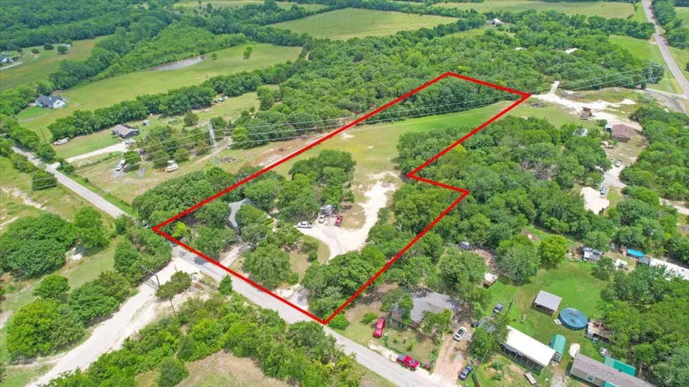 1250 Garrett Road Whitewright, TX 75491