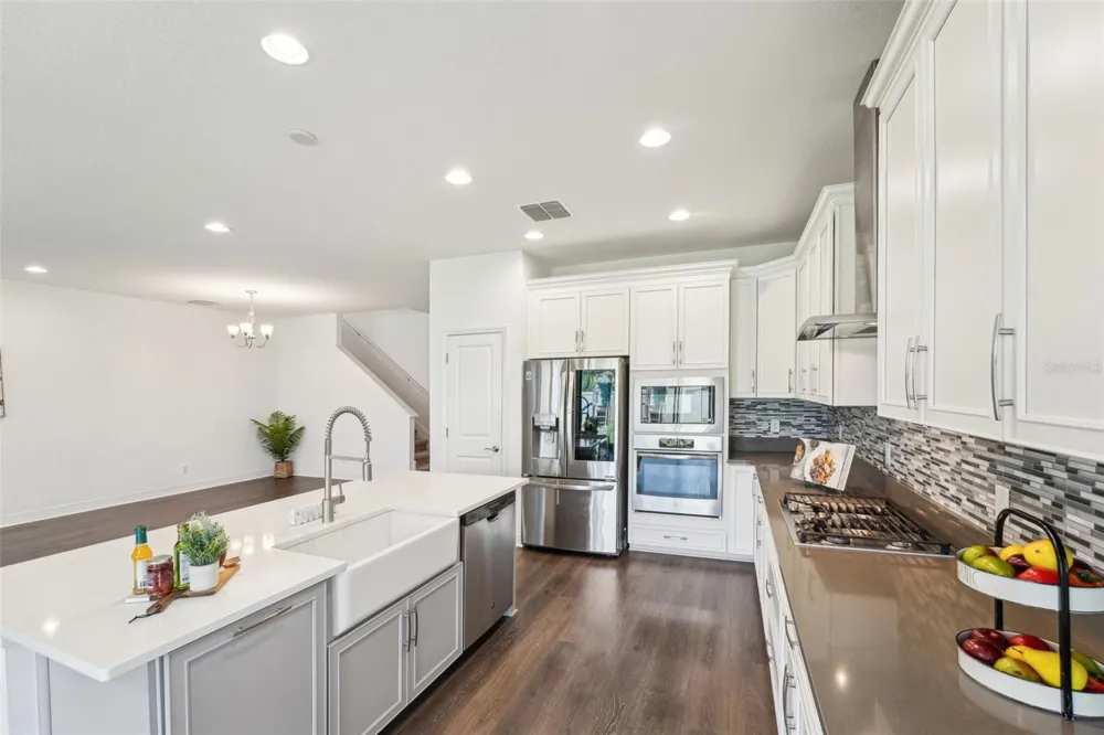1741 CHERRY WALK ROAD Lutz, FL 33558