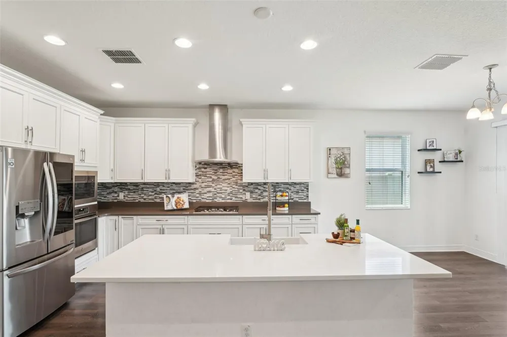 1741 CHERRY WALK ROAD Lutz, FL 33558