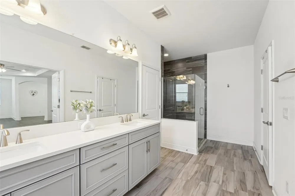 1741 CHERRY WALK ROAD Lutz, FL 33558