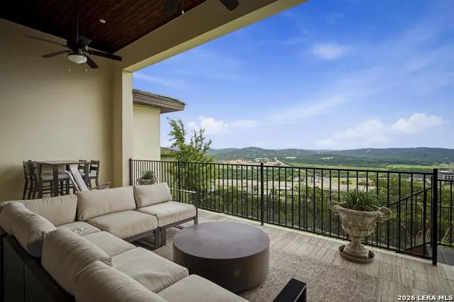 19506 Cresta Alto San Antonio, TX 78256