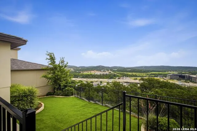19506 Cresta Alto San Antonio, TX 78256