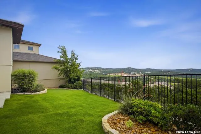 19506 Cresta Alto San Antonio, TX 78256