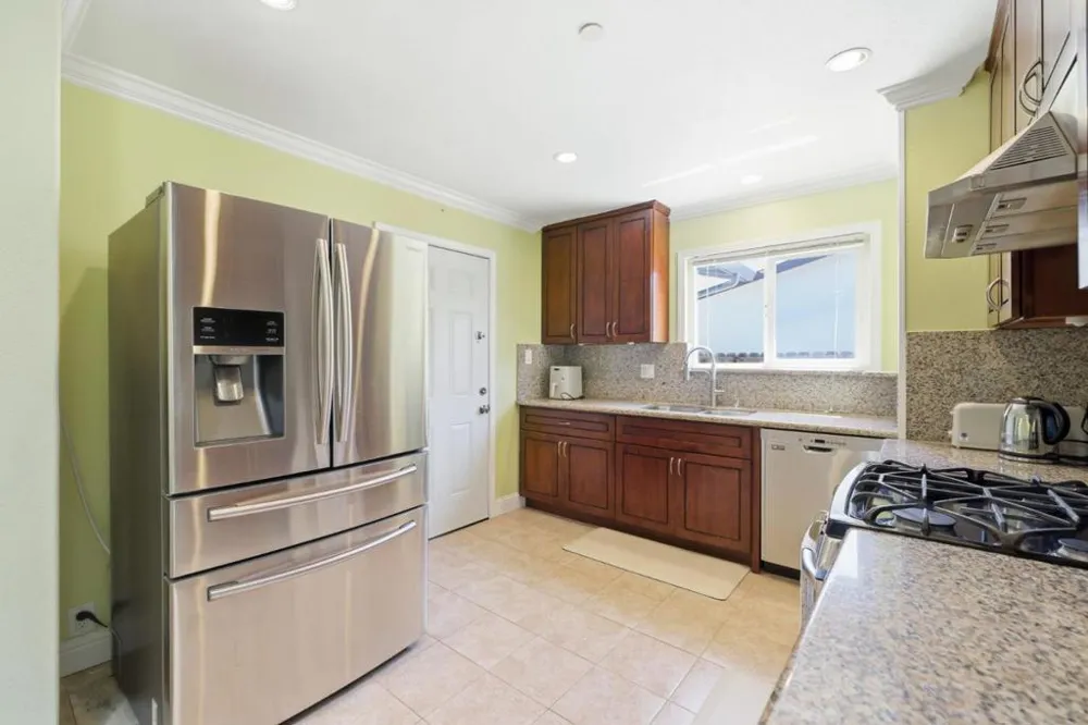 33713 Colgate Drive Union City, CA 94587