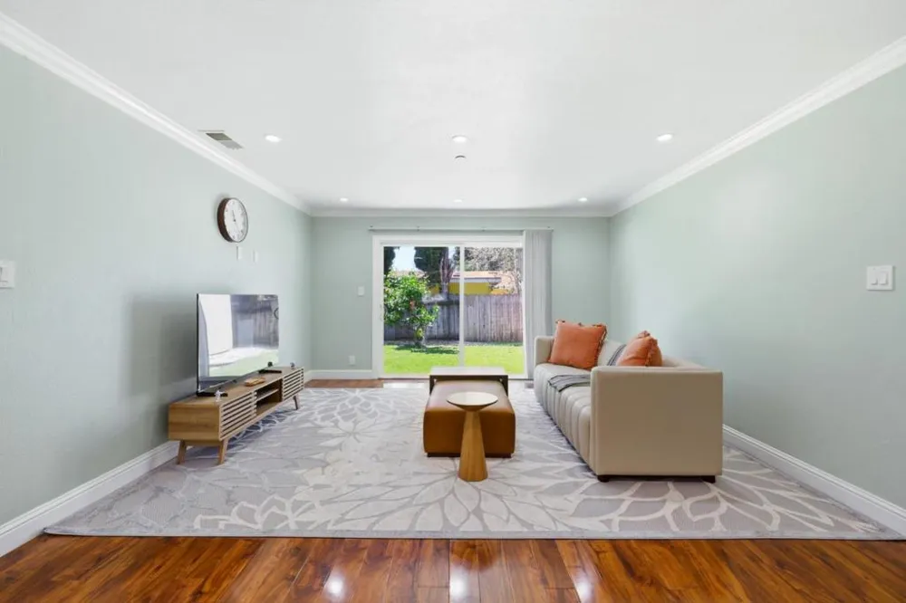 33713 Colgate Drive Union City, CA 94587