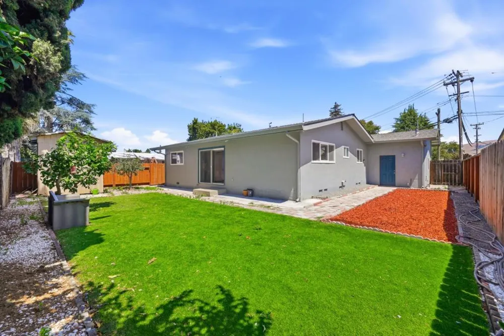 33713 Colgate Drive Union City, CA 94587