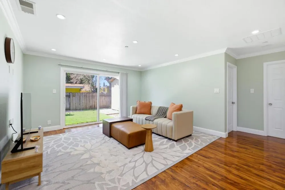 33713 Colgate Drive Union City, CA 94587