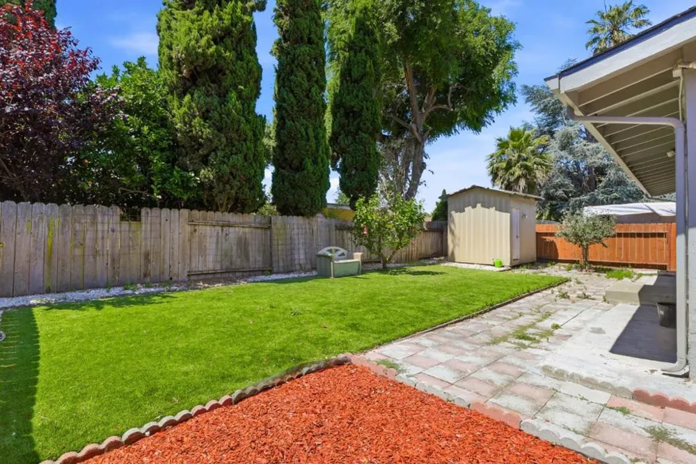 33713 Colgate Drive Union City, CA 94587