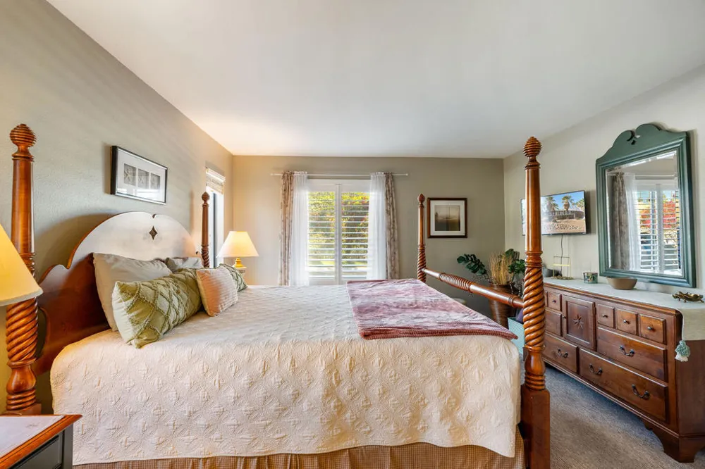 35200 Cathedral Canyon Drive #B10 Cathedral City, CA 92234