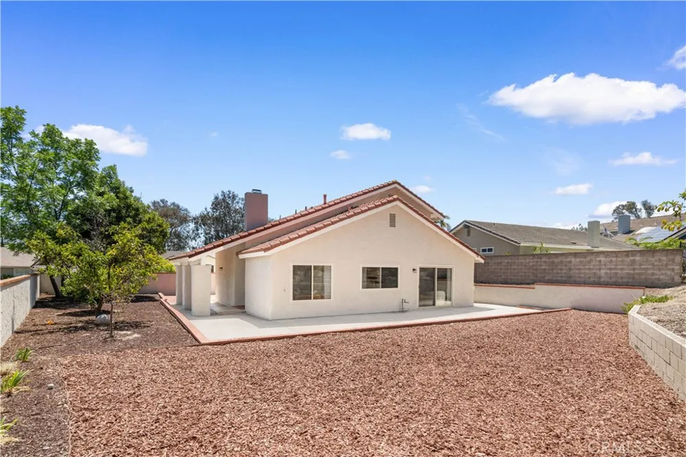 23992 Via La Coruna Mission Viejo, CA 92691