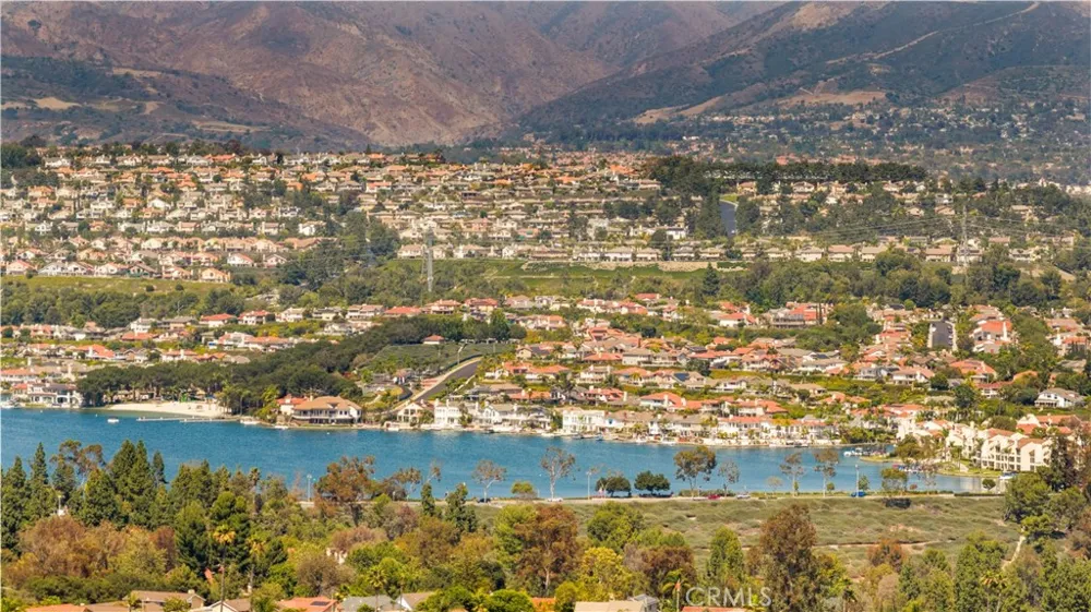 23992 Via La Coruna Mission Viejo, CA 92691