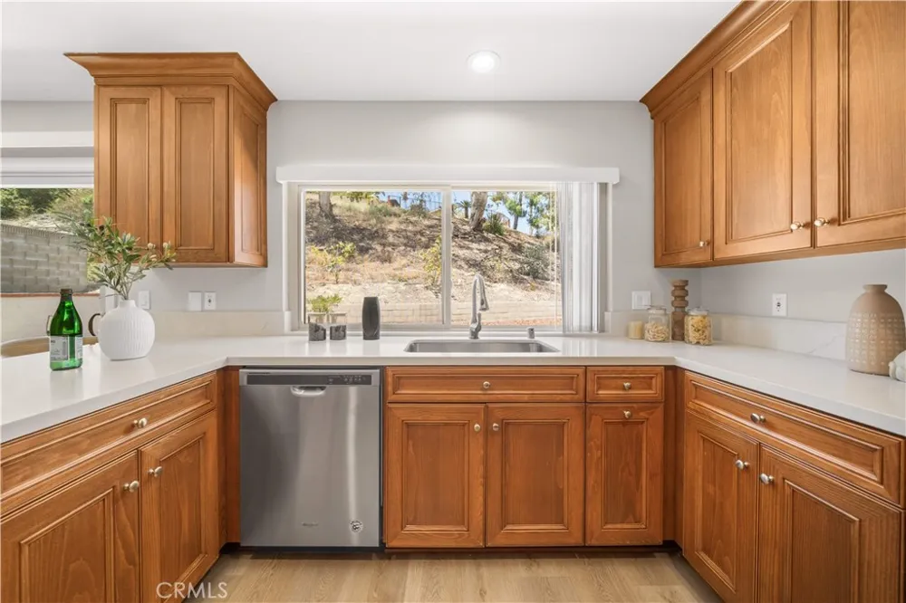 23992 Via La Coruna Mission Viejo, CA 92691