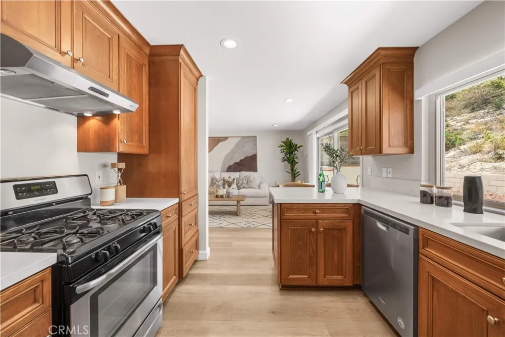 23992 Via La Coruna Mission Viejo, CA 92691