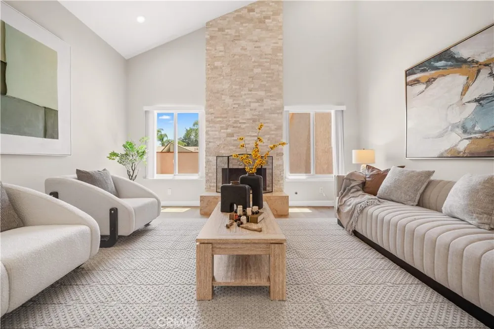 23992 Via La Coruna Mission Viejo, CA 92691