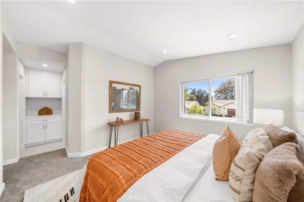 23992 Via La Coruna Mission Viejo, CA 92691