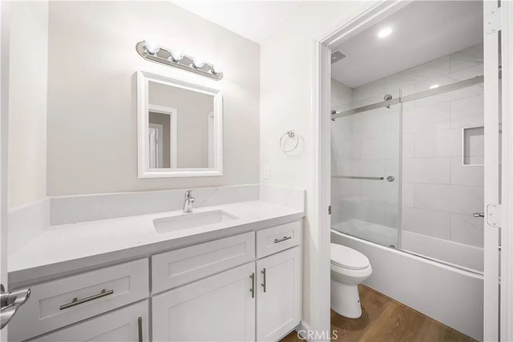 23992 Via La Coruna Mission Viejo, CA 92691